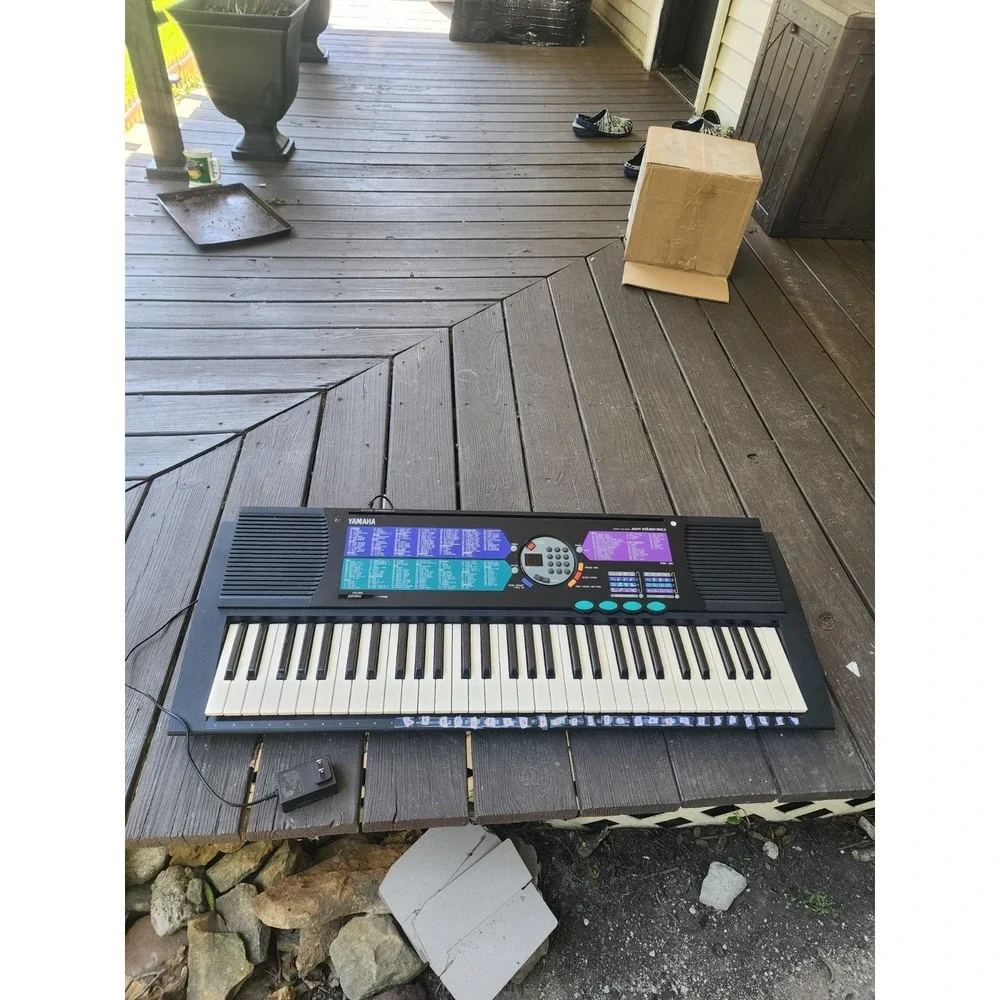 Vintage Yamaha PSR 185 Advanced Wave Memory Portable Keyboard Piano 61 Keys